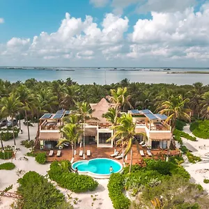 Villa Beachfront Playaaekun, Tulum